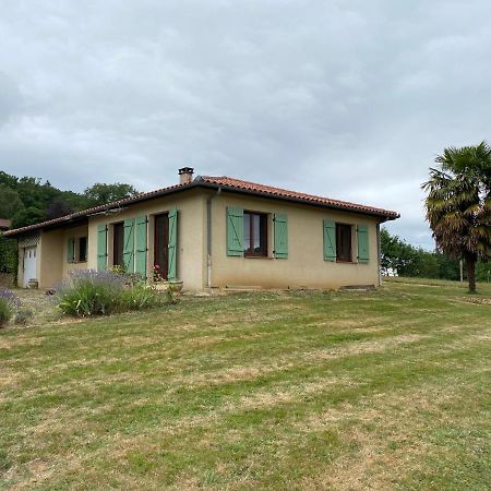 Maison en campagne avec vue sur les Pyrénées Estampes Esterno foto