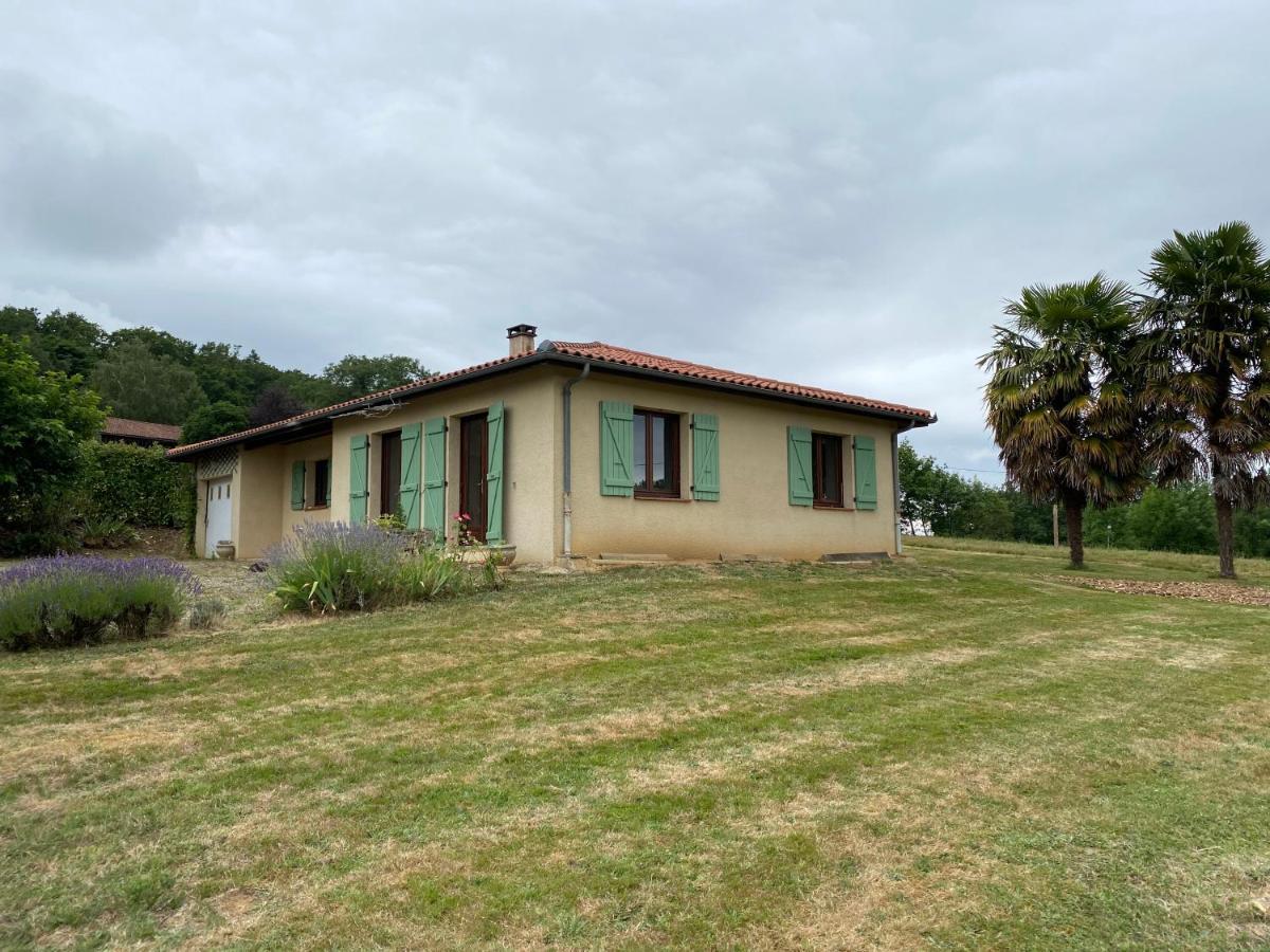 Maison en campagne avec vue sur les Pyrénées Estampes Esterno foto